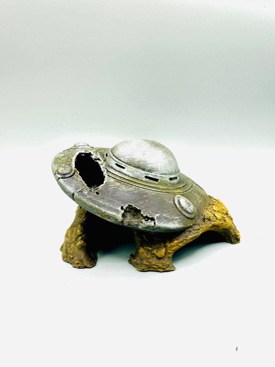 Crashed UFO Hideout — original designer photo 2; painted examples, product supplied unpainted