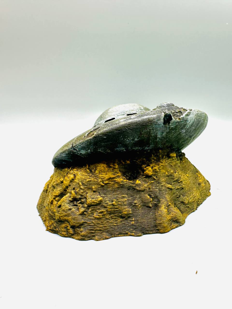 Crashed UFO Hideout — original designer photo 5; painted examples, product supplied unpainted