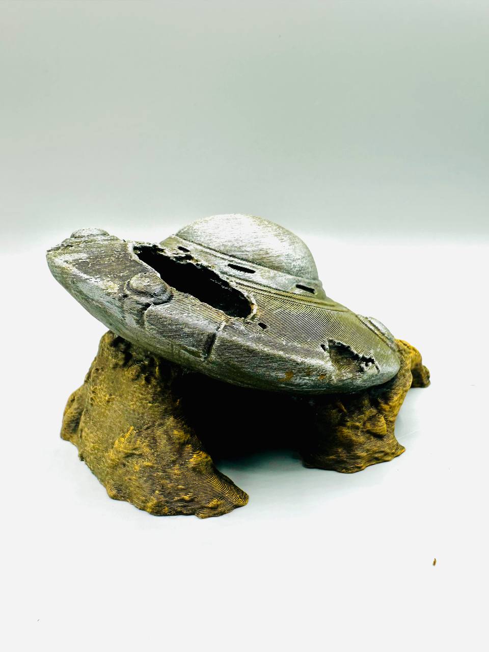Crashed UFO Hideout — original designer photo 6; painted examples, product supplied unpainted
