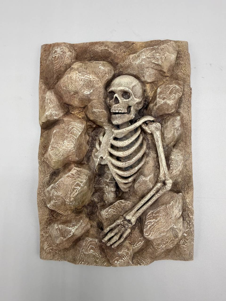 Dead Desert | Tall Skeleton Relief 3D Background Secondary image