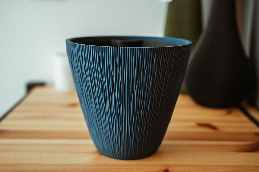Ikigaiform Dusk Shadow Wave Planter, original gallery image 8