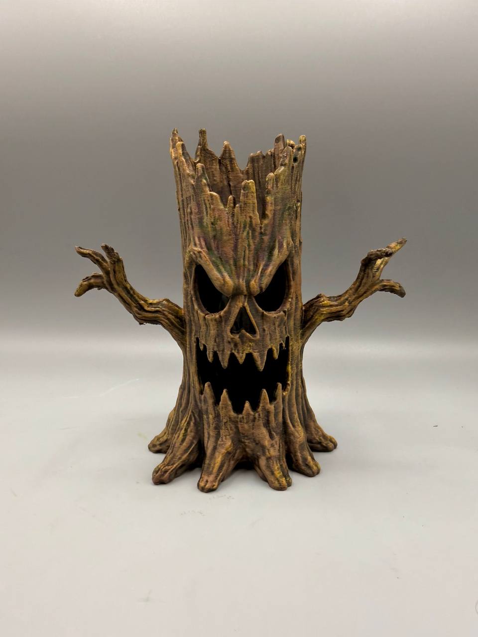 Haunted Hollow Stump – gallery