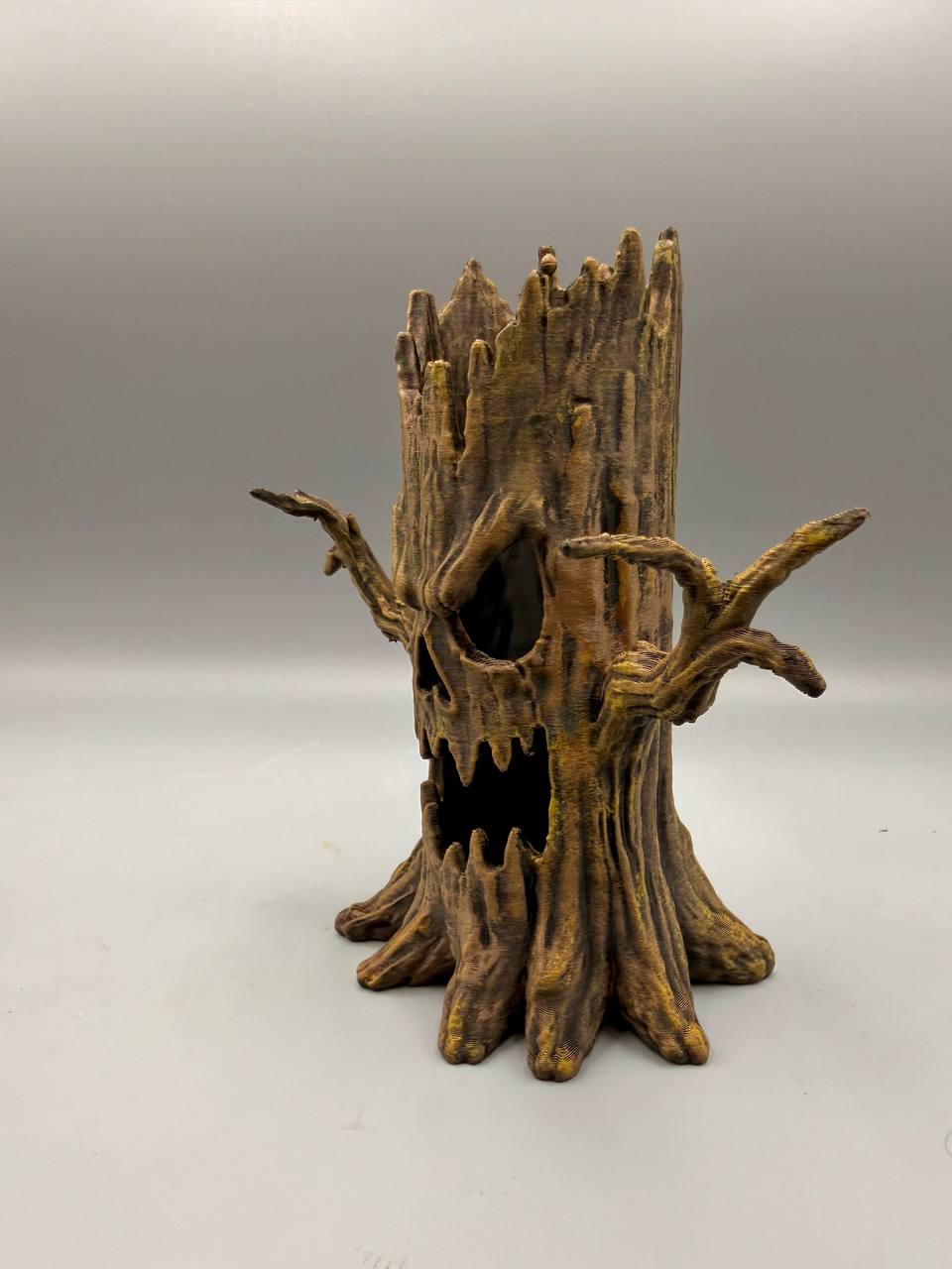 Haunted Hollow Stump – gallery