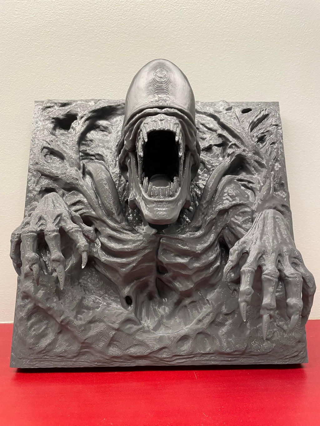 Xenomorph Alien 3D Background, printed panel with the figure emerging from the wall