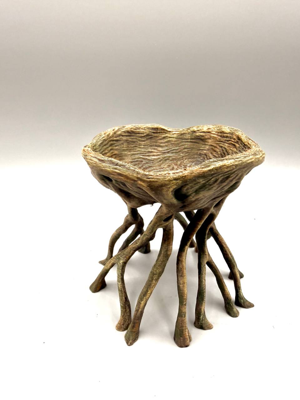 Large Root Planter — licensed source view 3; supplied unpainted in chosen colour