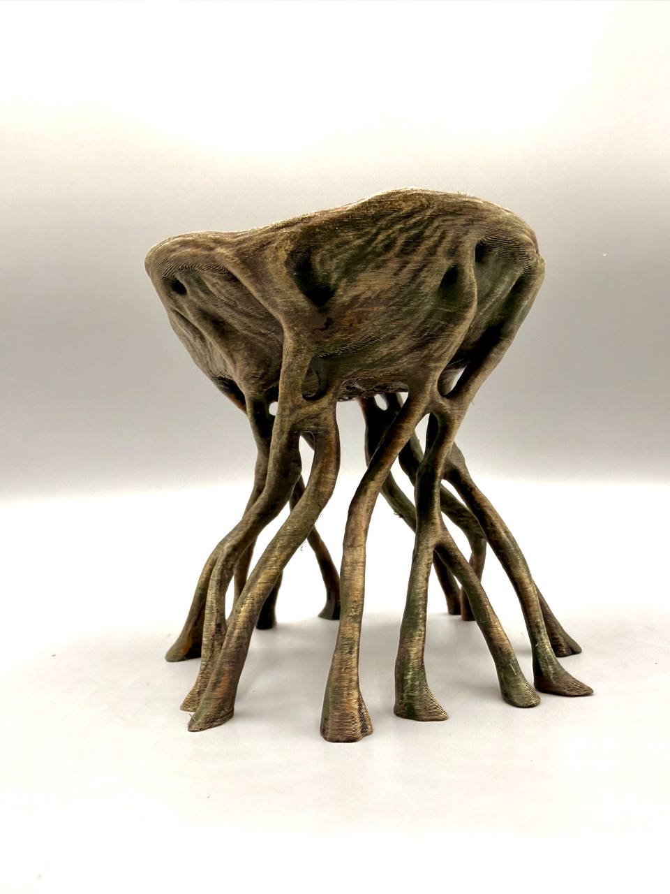 Large Root Planter — licensed source view 7; supplied unpainted in chosen colour