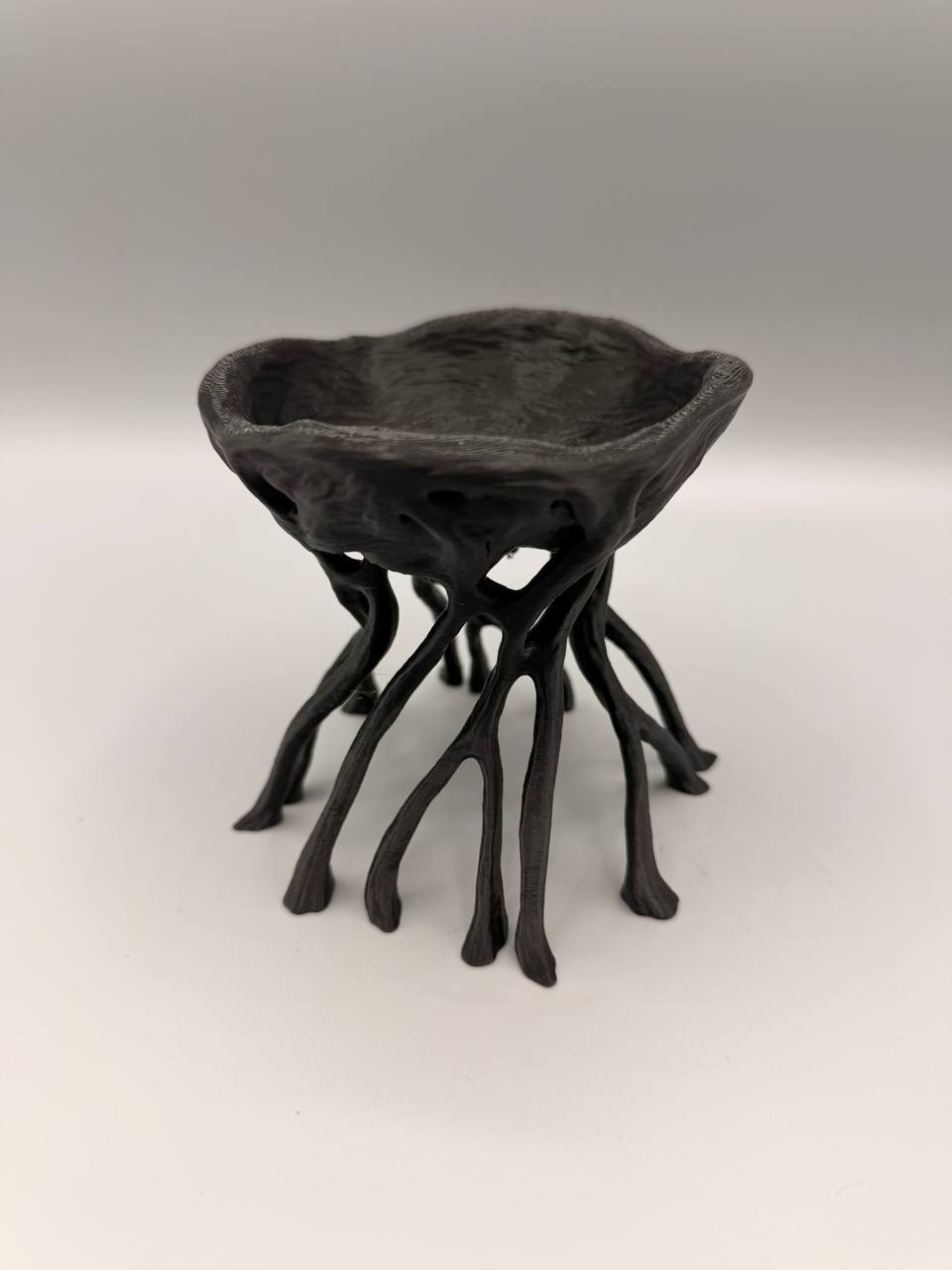 Large Root Planter — licensed source view 9; supplied unpainted in chosen colour