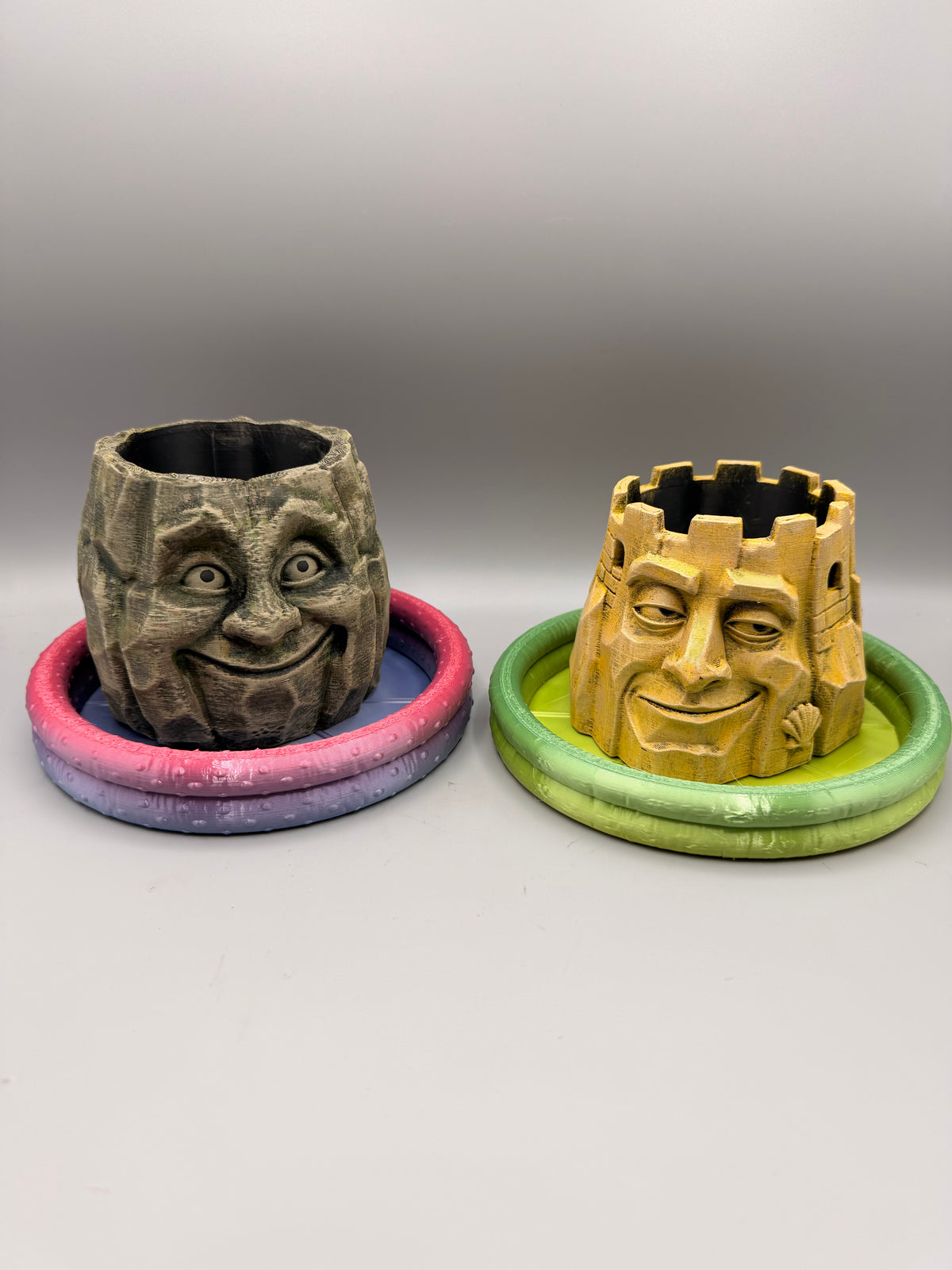 Planter Pool plant saucer — product view 2