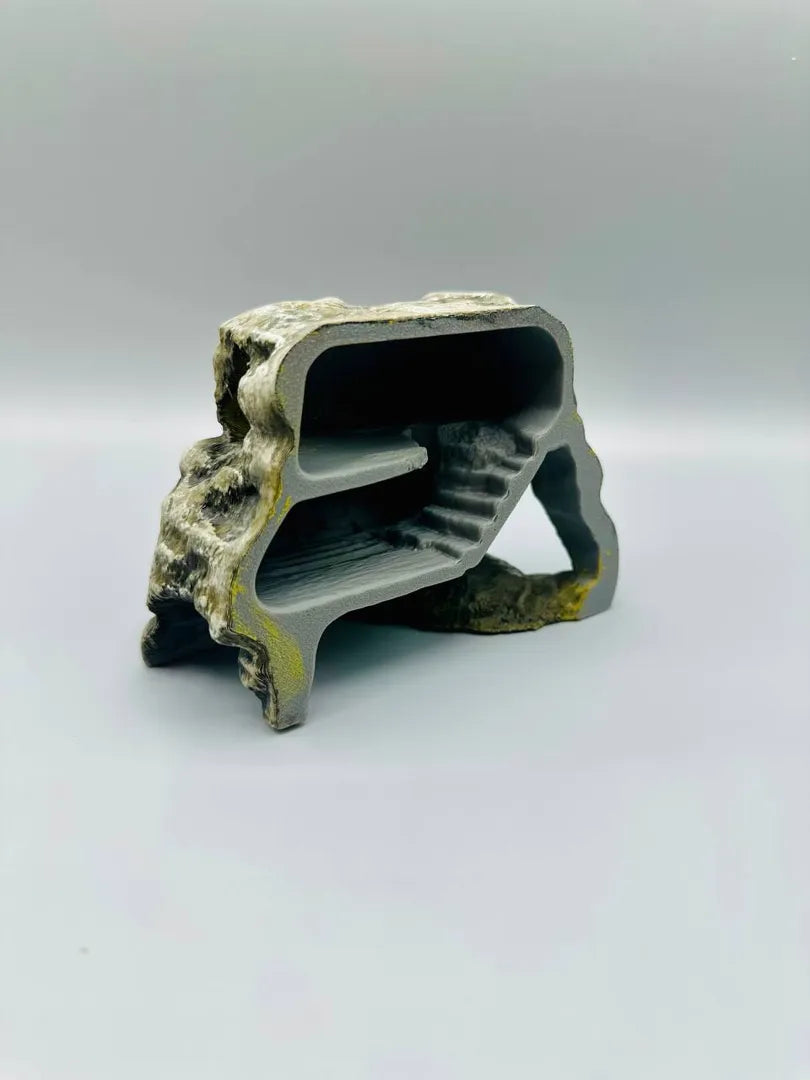 Silent View Cave | Glass-Side Observation Hide Secondary image