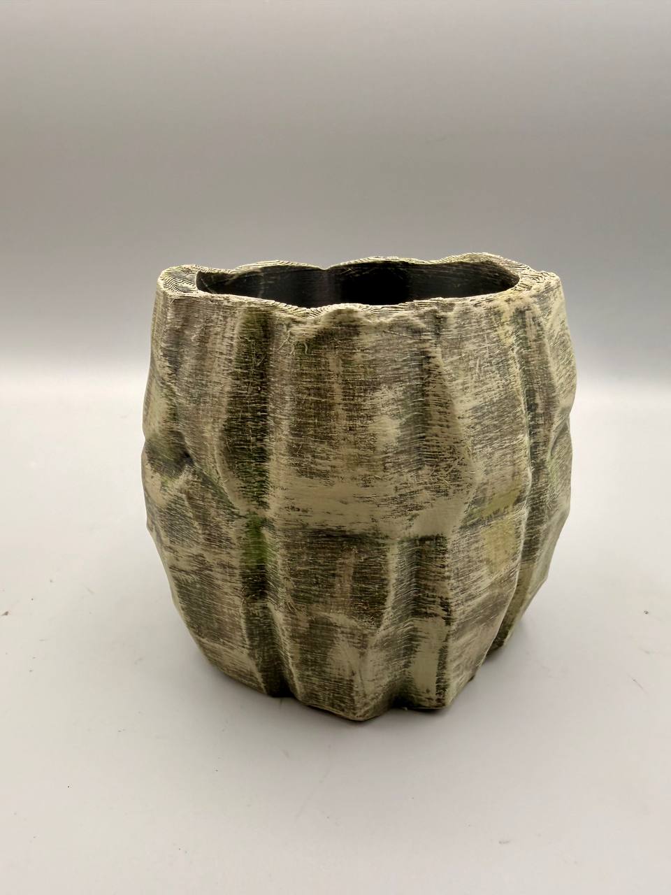 Smiling Stone Planter — product view 4