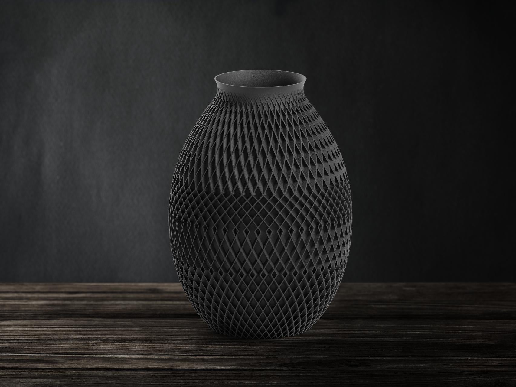 Faceted Mesh Vase Secondary image