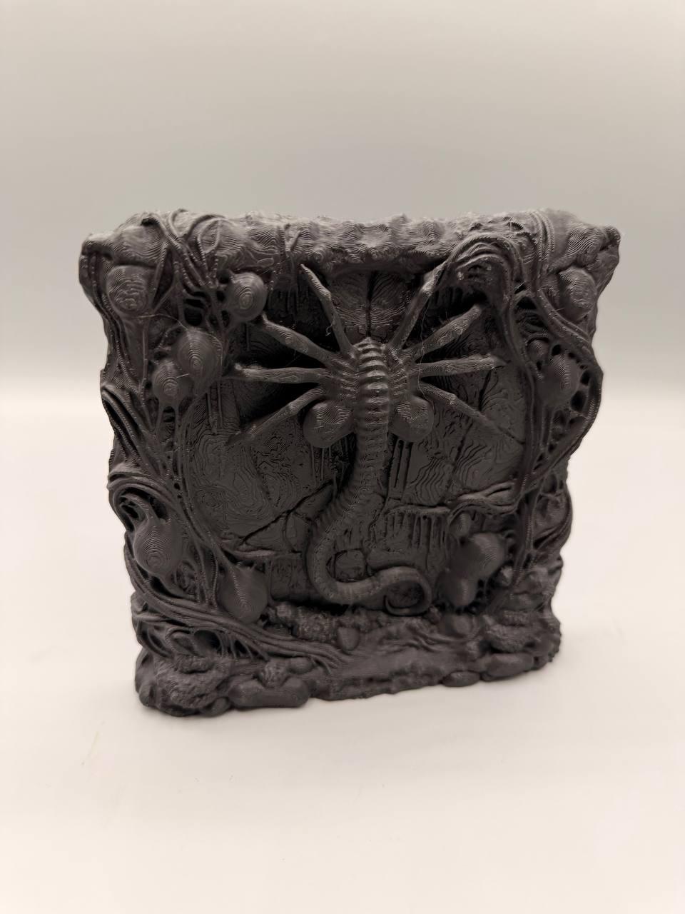 Facehugger 3D Background Secondary image