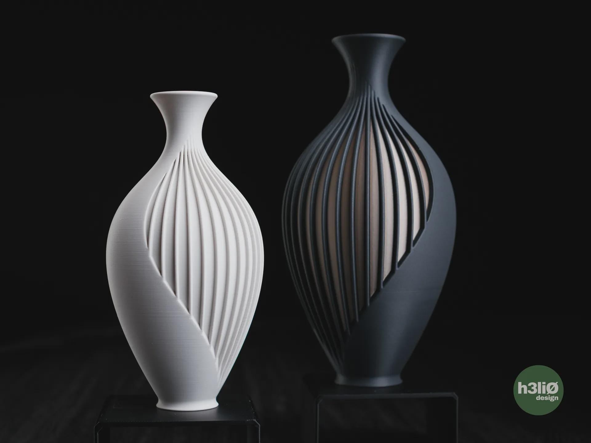 Wisp Geometric Vase Secondary image
